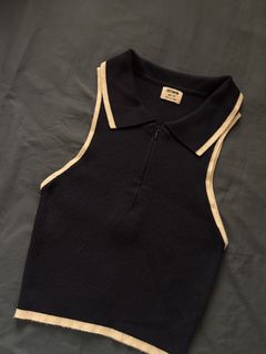 (Category: ) located in . Submitted by decluttering.clothing (Listing ID 1429727759, Image 1). Description: .
