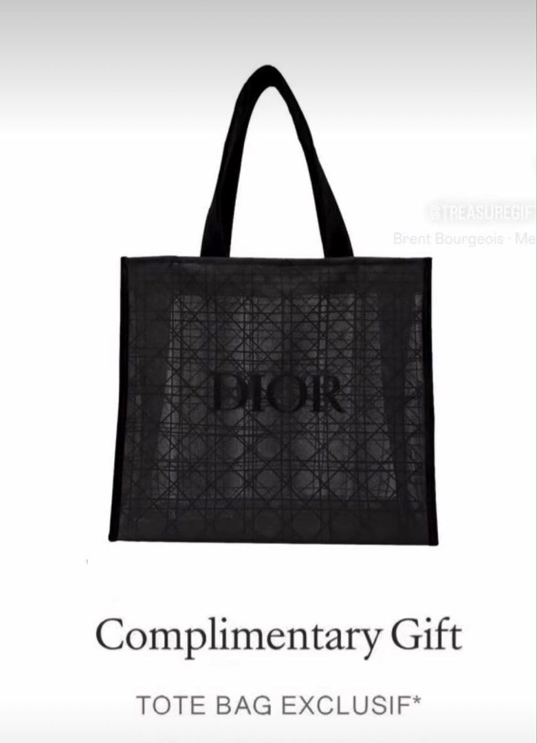Dior Complimentary Tote Bag Exclusive (Category: Luxury Bags & Wallets) located in Quezon City. Submitted by gellyshot (Listing ID 1429748974, Image 1). Description: Selling this complimentary gift dior tote bag. Rfs: Don’t need it Price negotiable.