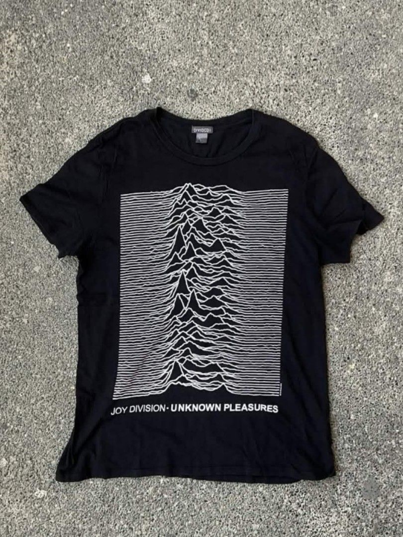 Divided Joy Division Unknown Pleasures T-shirt (Category: Tshirts & Polo Shirts ) located in Abucay. Submitted by piercethethrift (Listing ID 1429716217, Image 1). Description: Joy Division H&M Tee Size: L Width: 22.5 Length: 29.5 PM for more pics/details..