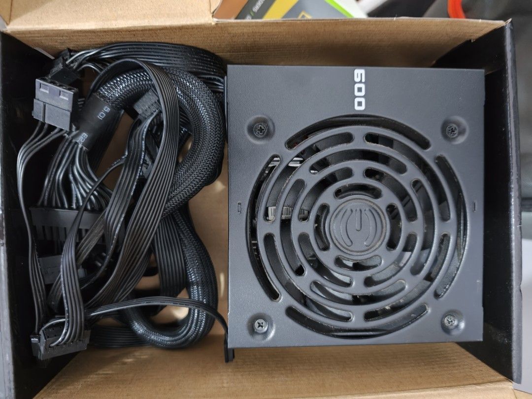 EVGA 600W 80+ Power Supply NON Modular443785478061445121
