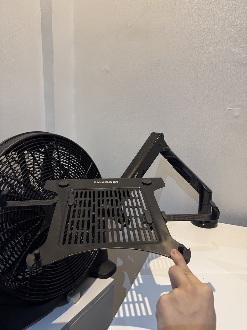 FlexiSpot Monitor Arm (Category: Other Accessories) located in Paranaque City. Submitted by mariusramos (Listing ID 1429770422, Image 1). Description: Flexispot Monitor Arm + Laptop Holder Price: 2k RFS: Declutter .
