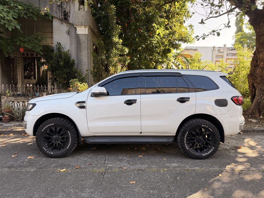 Ford Everest (Category: Used Cars) located in Quezon City. Submitted by chessycake (Listing ID 1429714501, Image 3). Description: Fs: FORD EVEREST 2016 AT Complete papers Cool AC All leather seat 66k odo Diesel Price still negotiable 😊 For questions and further inquiries msg us at 09173199002 Location: Bambang, Manila .