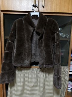 (Category: ) located in . Submitted by mimikingpreloved (Listing ID 1429702470, Image 1). Description: .