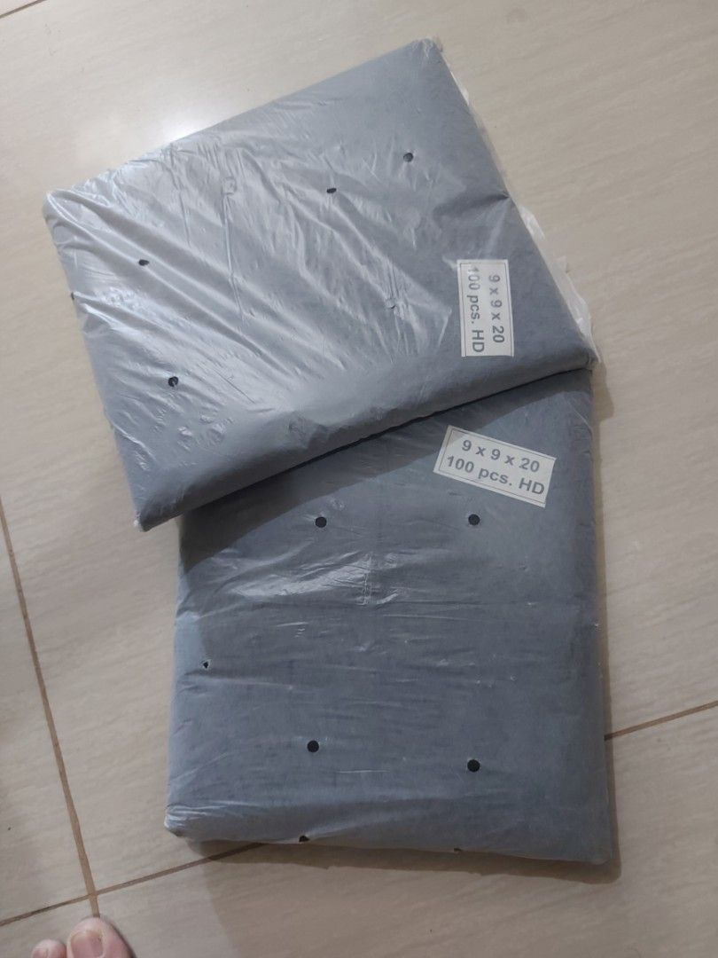 Garbage Bags Small (100 pcs) (Category: Waste Bins & Bags) located in Makati City. Submitted by bambuyvee (Listing ID 1429691517, Image 1). Description: Small Regular Duty Garbage/Trash Bags 1 pack / 100 pcs measurement: 9x9x20 inches Quality: Black HD (High Density) RFS: Decluttering /.