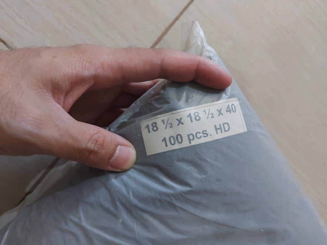 Garbage Bags XXL (100 pcs) (Category: Waste Bins & Bags) located in Makati City. Submitted by bambuyvee (Listing ID 1429690693, Image 2). Description: XXL Regular Duty Garbage/Trash Bags 1 pack / 100 pcs measurement: 18.5x18.5x40 inches Quality: Black HD (High Density) RFS: Decluttering / Extra Supply.