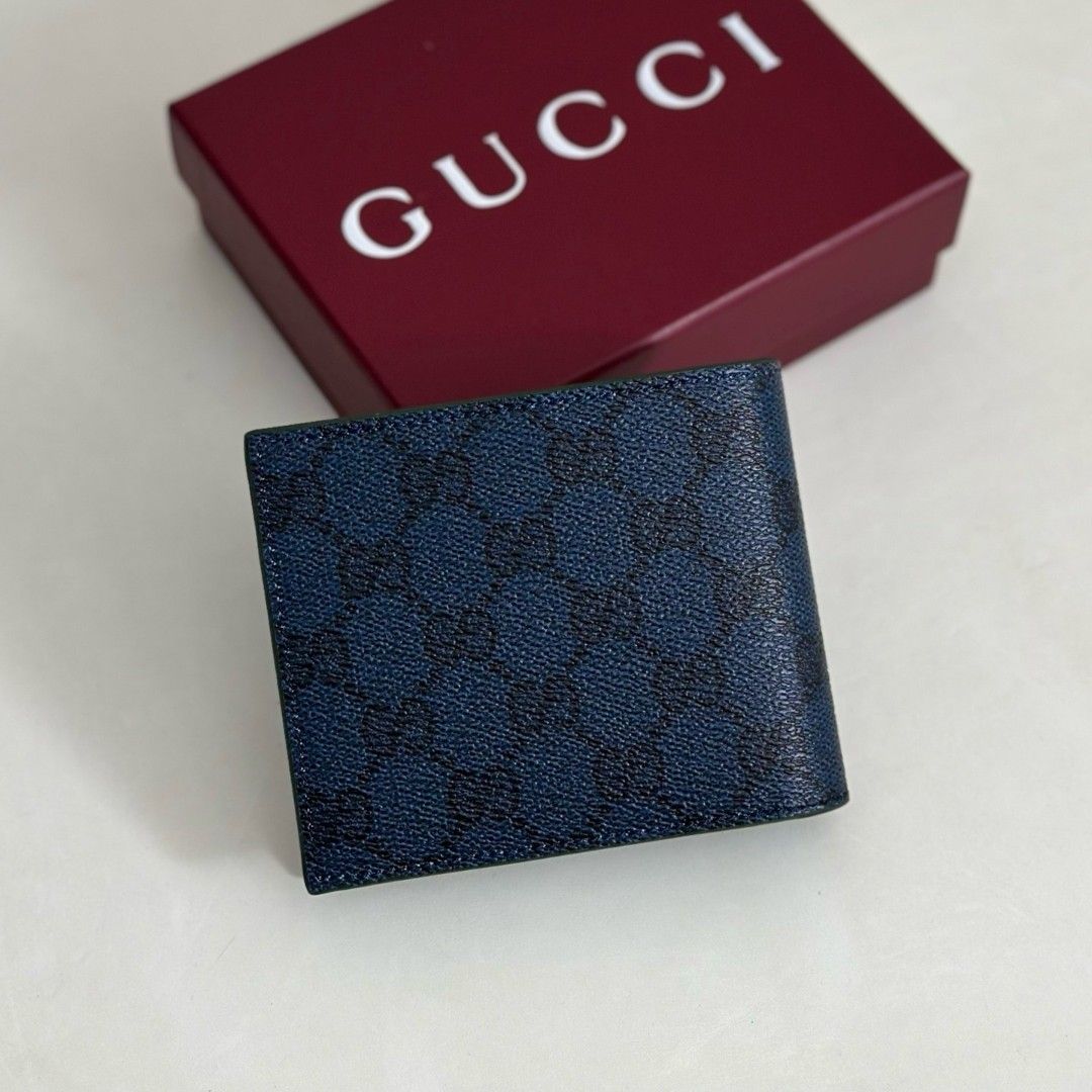 GG Supreme Bi-Fold Wallet (Category: Wallets & Card Holders) located in Quezon City. Submitted by kryzz_styles (Listing ID 1429777100, Image 2). Description: Please read: This is for pre-order. Dimensions: 11cm x 9cm Downpayment is required to avoid flaking or cancellation. You will get a refund if: *Out of stock *Item is damaged *Lost *Or not as pictured. ETA is 7 business days once shipped. QC pics will be provided before shipping. Please take 