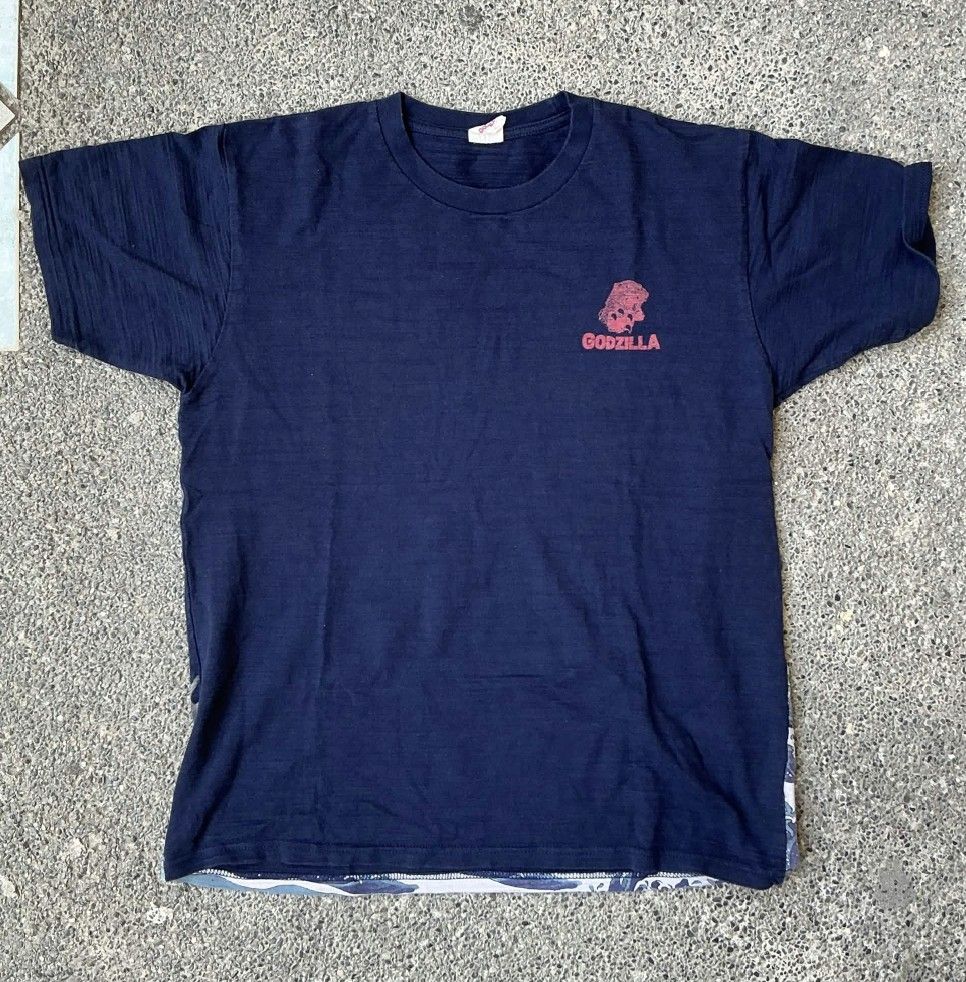 Godzilla Graphic T-Shirt XL (Category: Tshirts & Polo Shirts ) located in Abucay. Submitted by piercethethrift (Listing ID 1429715614, Image 2). Description: Godzilla Tee Size: L Width: 22 Length: 28 PM for more pics/details..