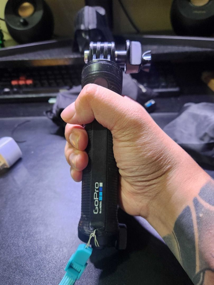 GOPRO 3-WAY GRIP (ARM) TRIPOD – USED (Category: Tripods & Monopods) located in Manila. Submitted by big_popoi (Listing ID 1429732290, Image 2). Description: Description: • 3-in-1 Mount: Grip/Extension/Tripod • Expands from 7.5 to 20" • Use Extension to Capture Selfies • Follow the Action with Hand Grip • Mini Tripod Works with/without Extension • Mini Tripods Stores in Hand Grip • Waterproof Construction Condition: • Used and in working condition