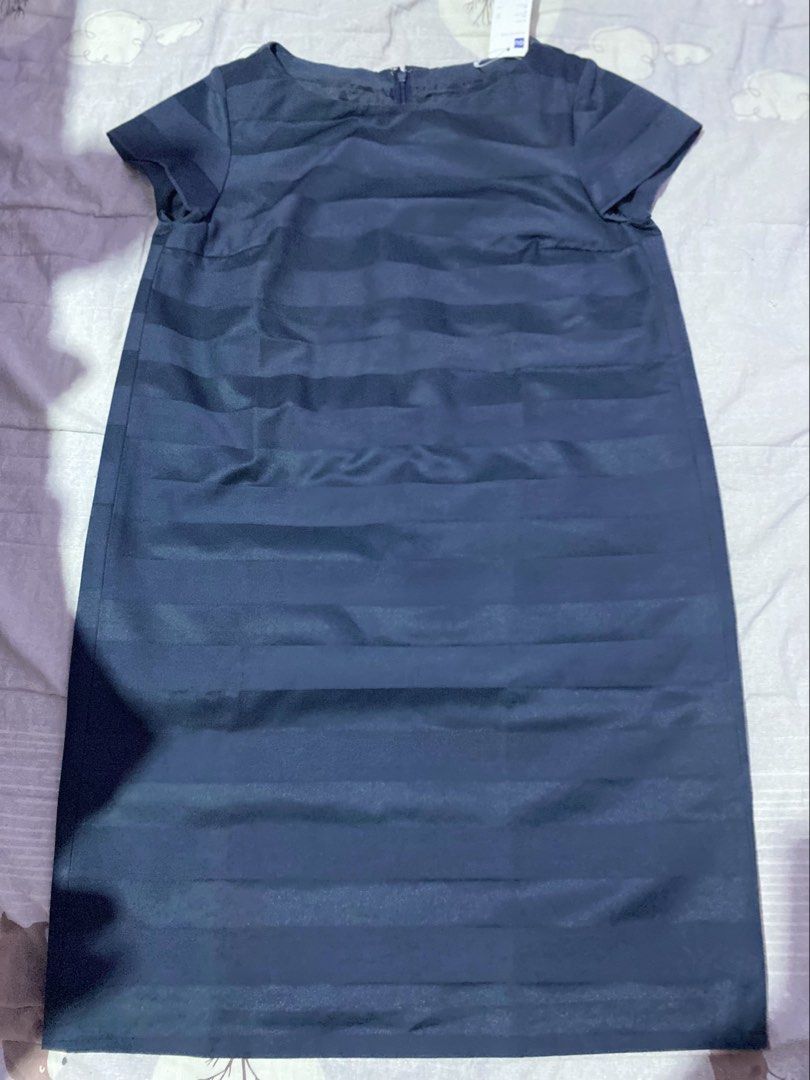 GU Navy Striped Dress - Size M (Category: Dresses) located in Taguig. Submitted by cutifyjean (Listing ID 1429776465, Image 1). Description: Brandnew GU by Uniqlo .