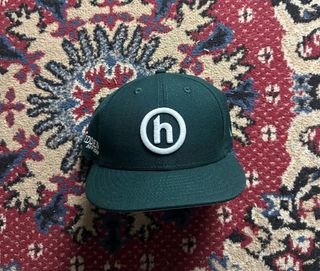 (Category: ) located in . Submitted by pulito.streetwear (Listing ID 1429708184, Image 1). Description: .