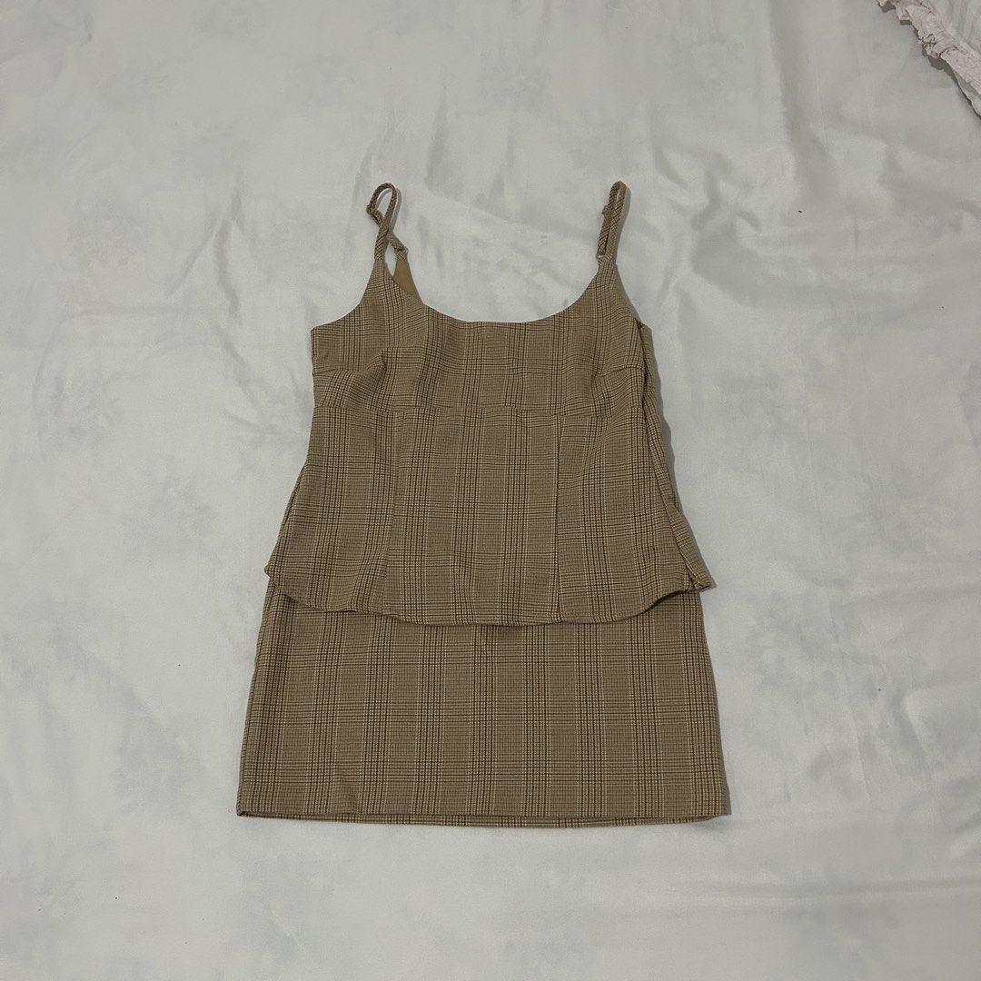 H&M Plaid Cami Top and Mini Skirt Coordinates (Category: Sets or Coordinates) located in Manila. Submitted by sophics.archive (Listing ID 1429769735, Image 1). Description: last price is posted.