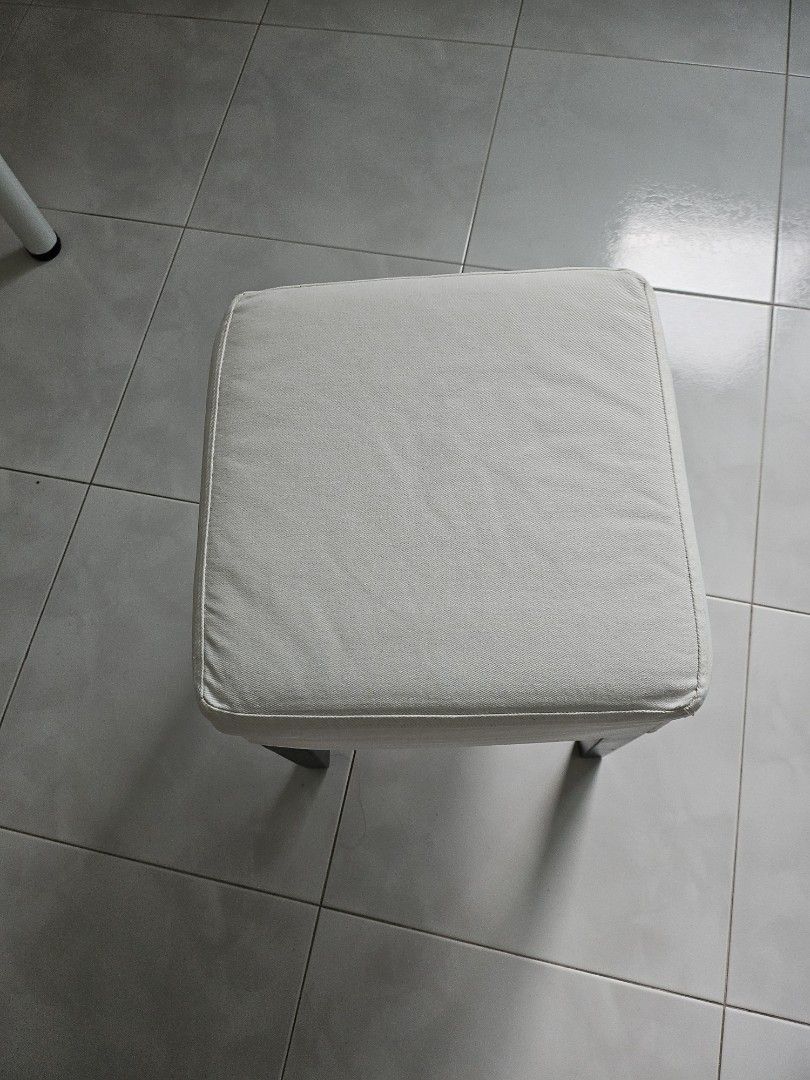 Ikea Stool444369647593728003