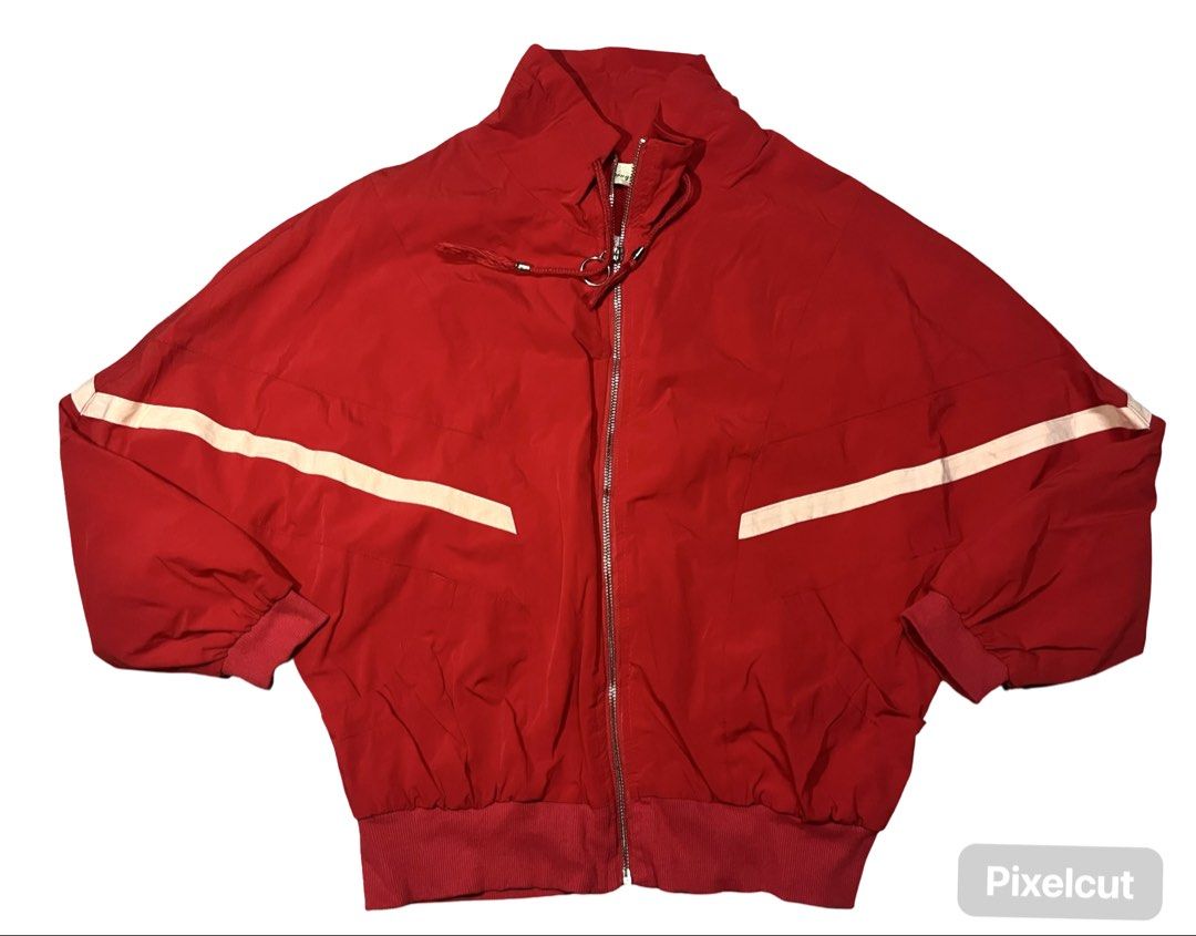 Jacket Outerwear (Category: Coats, Jackets and Outerwear) located in Tanah Merah. Submitted by tyasalmi (Listing ID 1429786539, Image 1). Description: XL Shoulder 16-18” Pit 24” Waist 15” Length 23” Sleeve 26”.