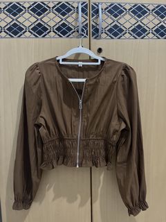(Kategori: ) berada di . Dikirim oleh wearsbydevay (ID iklan 1429772745, Gambar 1). Deskripsi: .