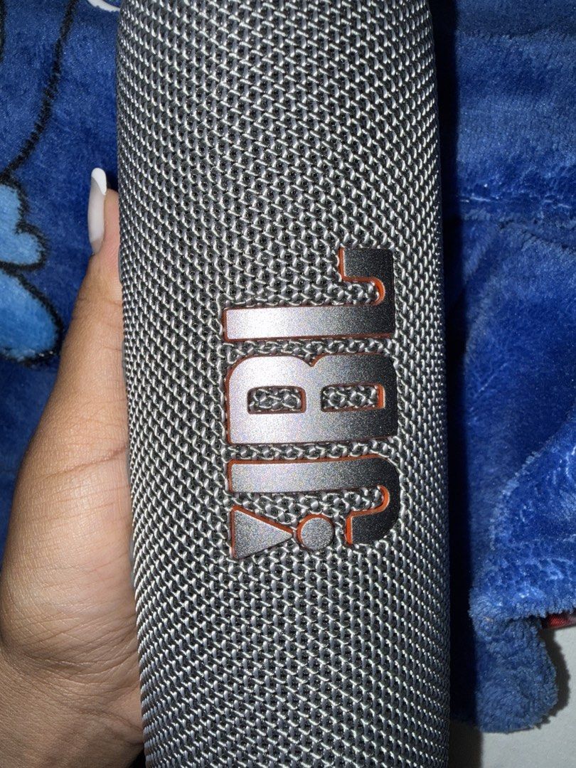 JBL Flip 6 Portable Bluetooth Speaker