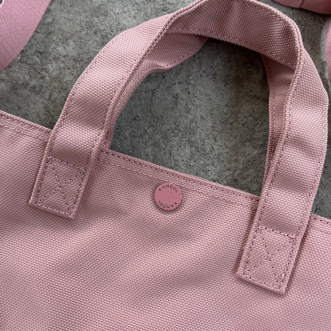 Kangol Pink Tote Bag with Shoulder Strap (Category: Tote Bags) located in Palo. Submitted by emman_dags (Listing ID 1429795310, Image 3). Description: Kangol tote bag 12x13 Excellent condition .