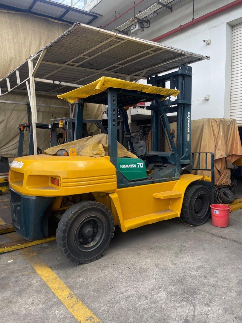 Forklift Komatsu 7 Ton (Category: Other Vehicles) located in Singapore. Submitted by consignforklift (Listing ID 1425887600, Image 1). Description: Consignment unit, 7 ton komatsu forklift. Able to Negotiate Contact Irfun 8211 5284.