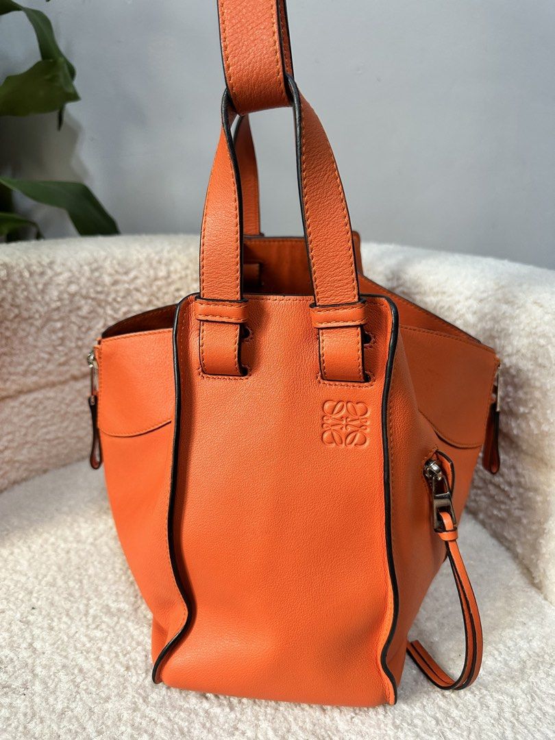 Loewe Hammock Small (Category: Luxury Bags & Wallets) located in Manila. Submitted by louisegab_luxshopper (Listing ID 1429774560, Image 1). Description: 💯authentic With generic db.