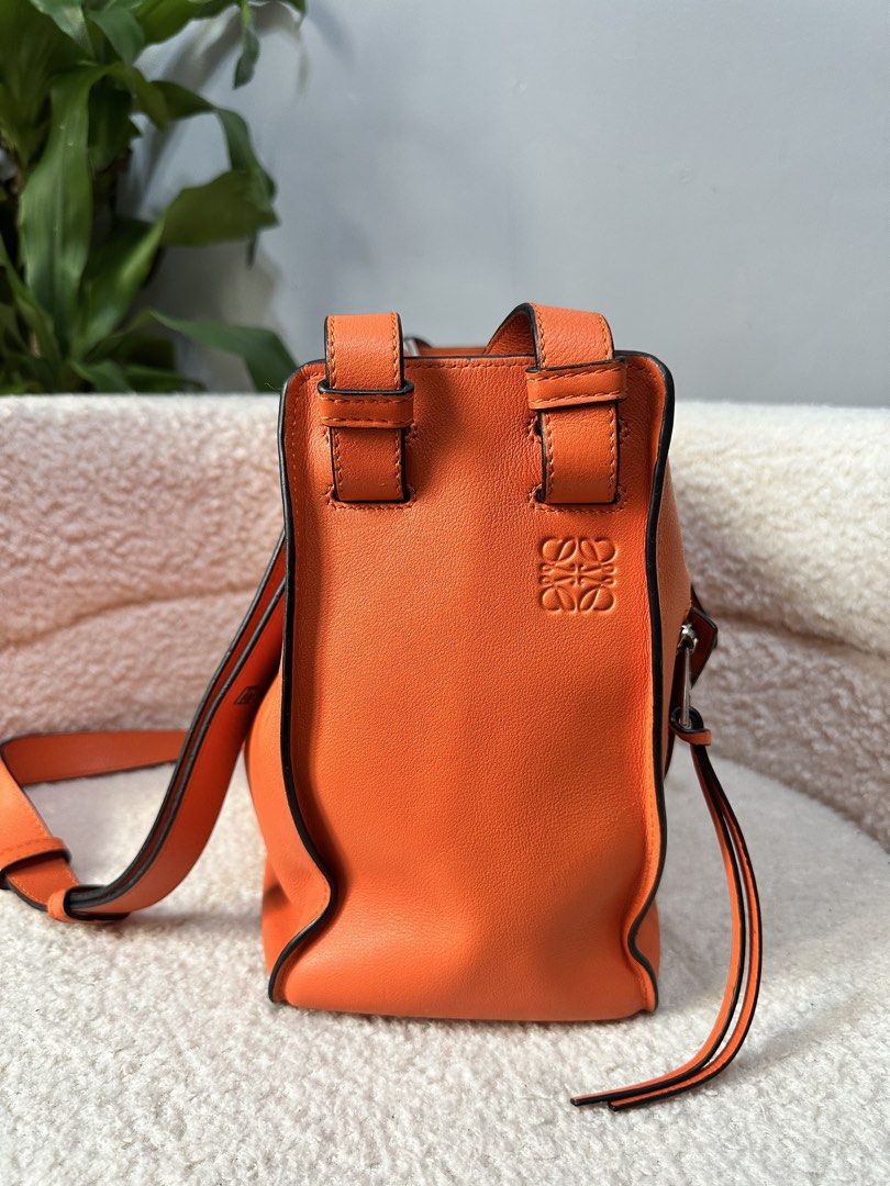 Loewe Hammock Small (Category: Luxury Bags & Wallets) located in Manila. Submitted by louisegab_luxshopper (Listing ID 1429774560, Image 2). Description: 💯authentic With generic db.