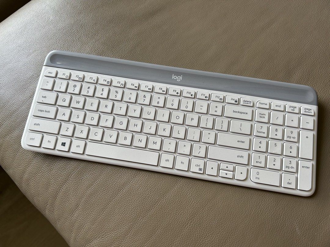 Logitech K380 Wireless Keyboard - White444564842994749440