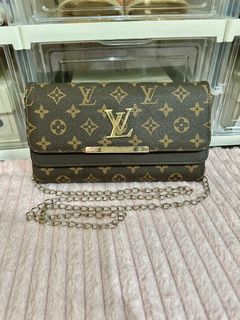(Category: ) located in . Submitted by elledepartment (Listing ID 1429722652, Image 1). Description: .