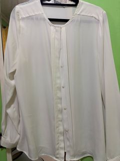 (Category: ) located in . Submitted by closetfinds0 (Listing ID 1429779520, Image 1). Description: .