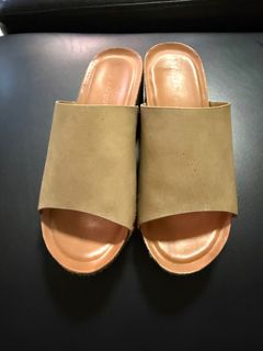 (Category: ) located in . Submitted by mkdpreloved (Listing ID 1429749394, Image 1). Description: .