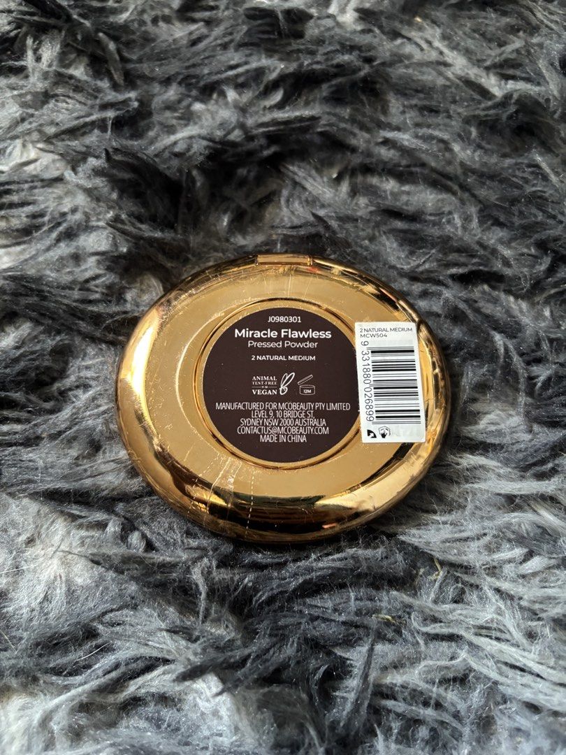 MCo Beauty Flawless Pressed Powder (Category: Makeup) located in Pasig City. Submitted by francesandreafg (Listing ID 1429720328, Image 2). Description: Sealed and brand new Dupe for Charlotte Tilbury Powder.