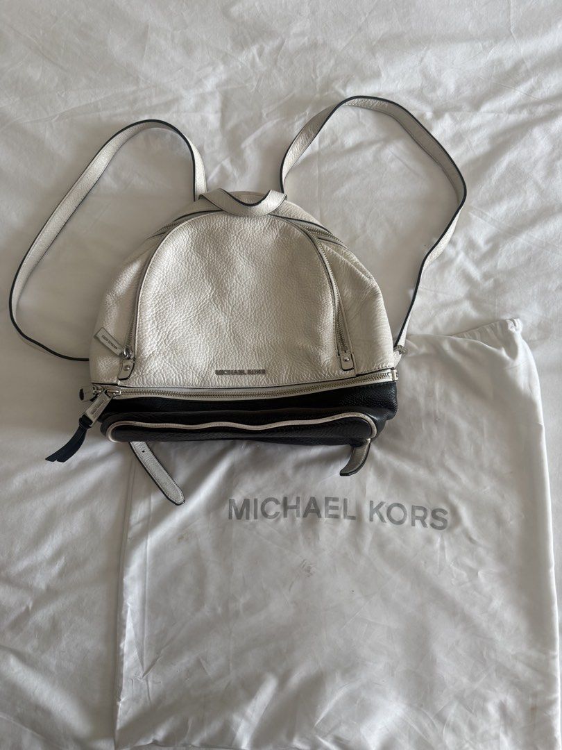 Michael Kors Backpack (Category: Luxury Bags & Wallets) located in Cavite. Submitted by _solidolo (Listing ID 1429791310, Image 2). Description: Check pics for the details authentic and with dust bag.