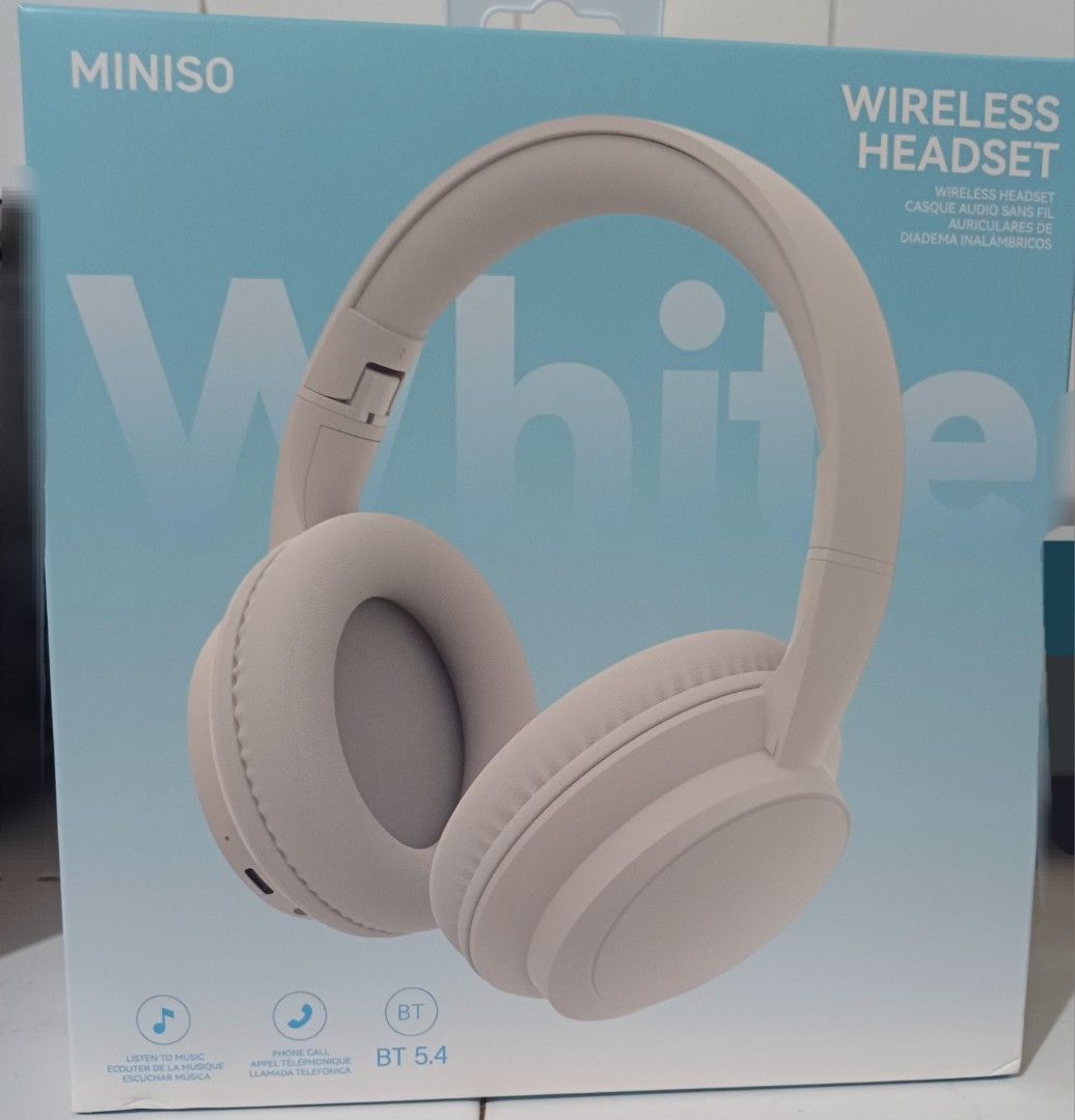 Miniso Wireless Headphones (Category: Headphones & Headsets) located in Iloilo. Submitted by itsga1axy (Listing ID 1429835611, Image 1). Description: -original price 899 -price is negotiable -contact me for more details rfs: got as a gift but already have my own.