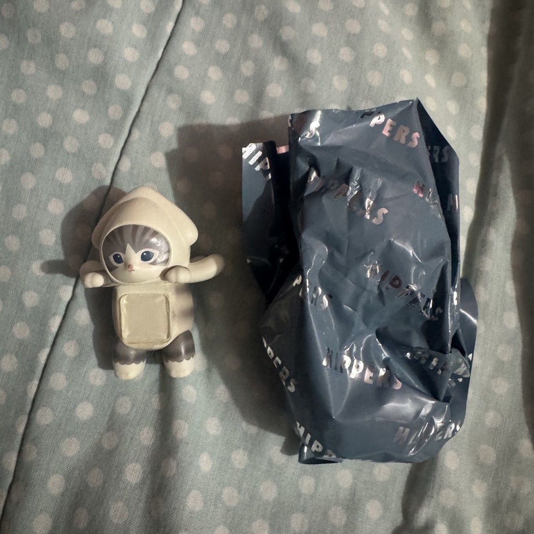 Mofusand Hipper Squid Decorative Mini Figure (Category: Designer & Blind Box Toys) located in Bulacan. Submitted by caseforless (Listing ID 1429729560, Image 2). Description: Mofusand Hipper – Squid Version 🦑 Opened only to check the design. Never used or displayed. • Authentic Mofusand Hipper figure • Squid design 🦑 • Opened but unused and in excellent condition • Comes with original packaging (if available) • Perfect for collectors or fans of
