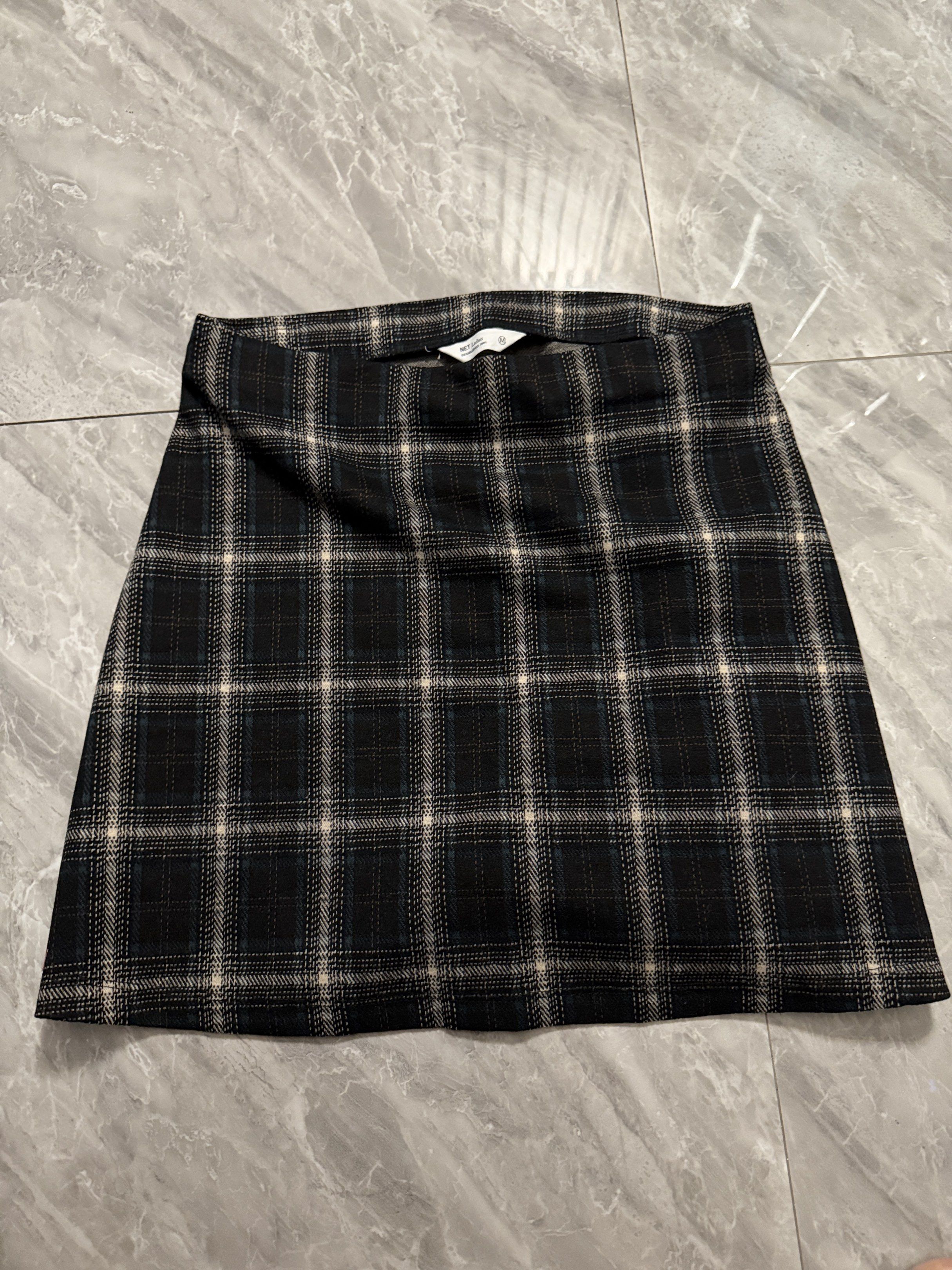 NET Ladies Plaid Skirt - Size M (Category: Skirts) located in Caloocan City. Submitted by ishmmm (Listing ID 1429685259, Image 1). Description: Size Medium(stretchable) Jnt shipping.