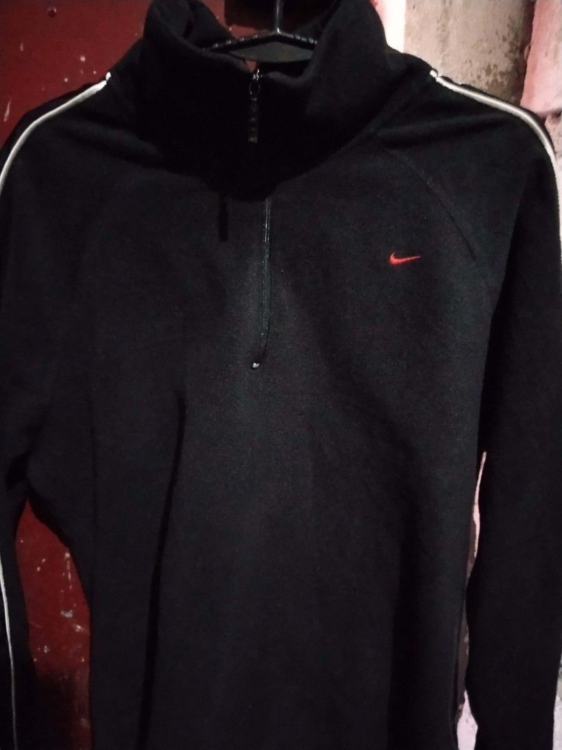 Nike Black Fleece Pullover (Category: Coats, Jackets and Outerwear) located in Agdangan. Submitted by facy38 (Listing ID 1429703818, Image 2). Description: Nike Quarter Zip Pre loved Rfs: Need Funds Small to Medium Fittings .