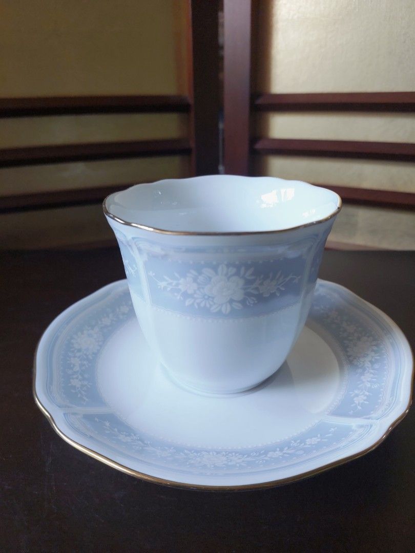 Noritake Lacewood Gold Cup & Saucer Set (Category: Coffee & Tea Tableware) located in Bulacan. Submitted by hnbfinds (Listing ID 1429731433, Image 3). Description: ✨ Blue Lace & Morning Grace ✨ Finding a moment of calm with the timeless elegance of the Noritake Lacewood (Blue) collection. 🕊️ There’s something about this delicate white floral lace and soft blue band that makes every sip feel like a special occasion. ☕️💎 The Details: 🌸 Brand: No