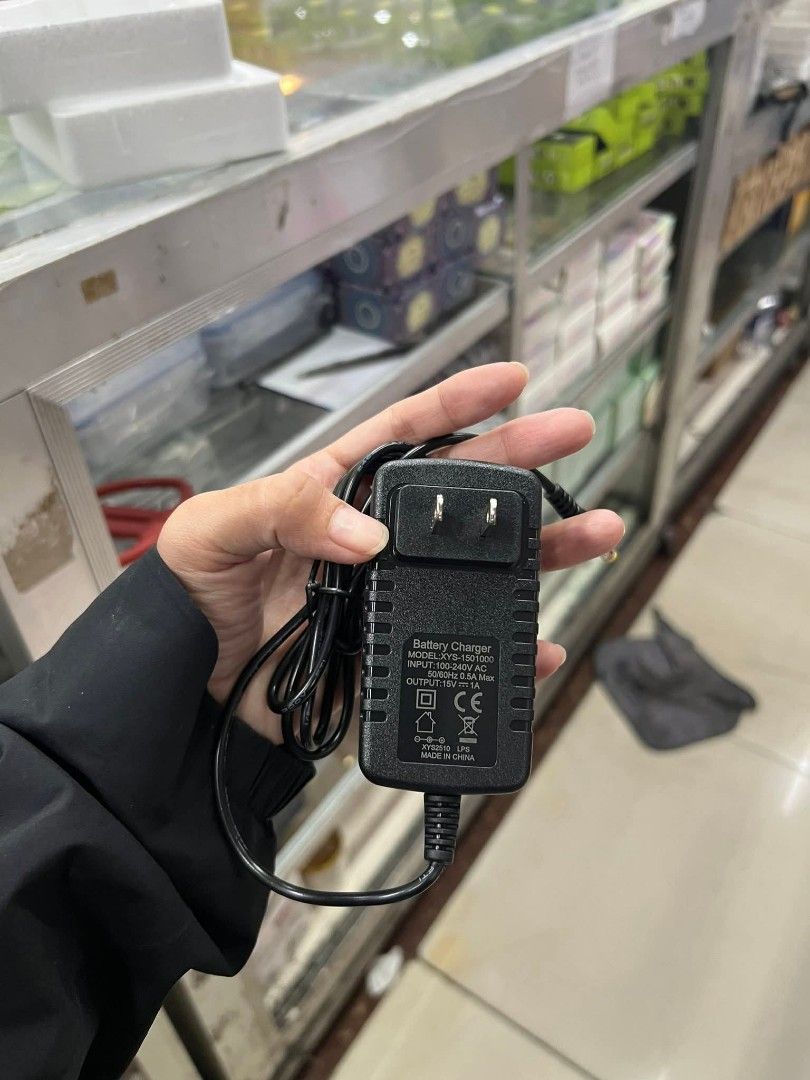 NSS NS-2576 Portable Power Station (Category: Electrical, Adaptors & Sockets) located in Manila. Submitted by raredeer-4deb4e (Listing ID 1429758145, Image 3). Description: - NSS NS-2576 Portable Power Station - Built-in 100W inverter - DC input and output - AC charging - Solar panel charging option - Integrated LED light - Includes charger.
