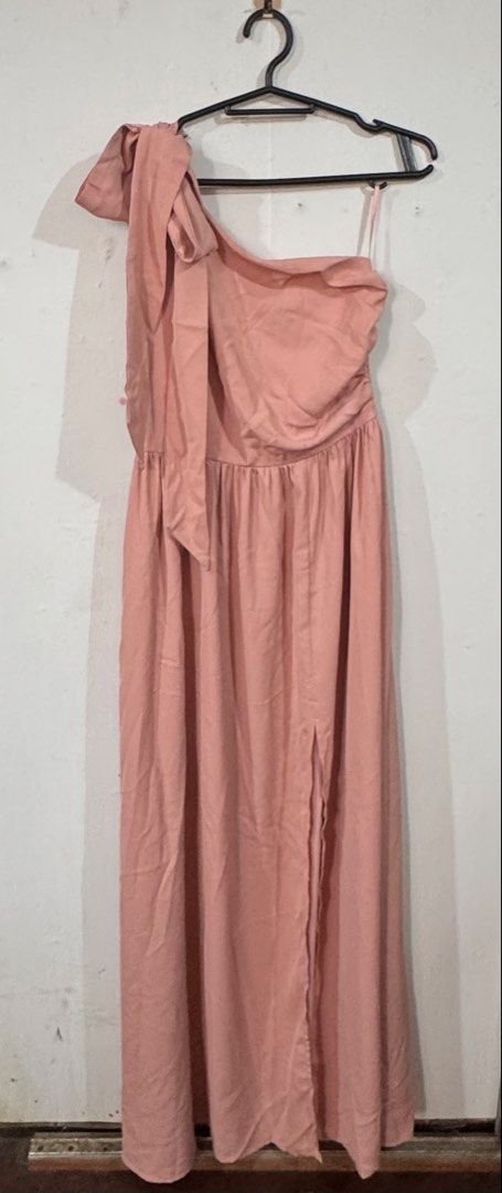 SHEIN One-Shoulder Maxi Dress (Category: Dresses) located in Makati City. Submitted by vbaude (Listing ID 1429746755, Image 2). Description: SHEIN PINK ONE SHOULDER SLIT DRESS Worn once only for a wedding 🚚 Delivery: • Shipping via: Grabexpress / Lalamove (shipping fee shouldered by buyer) • Location: Metro Manila 💳 Payment: • GCash or Maribank 📍Notes: • Color may vary due to lighting • Please manage expectations for preloved items • No cancel