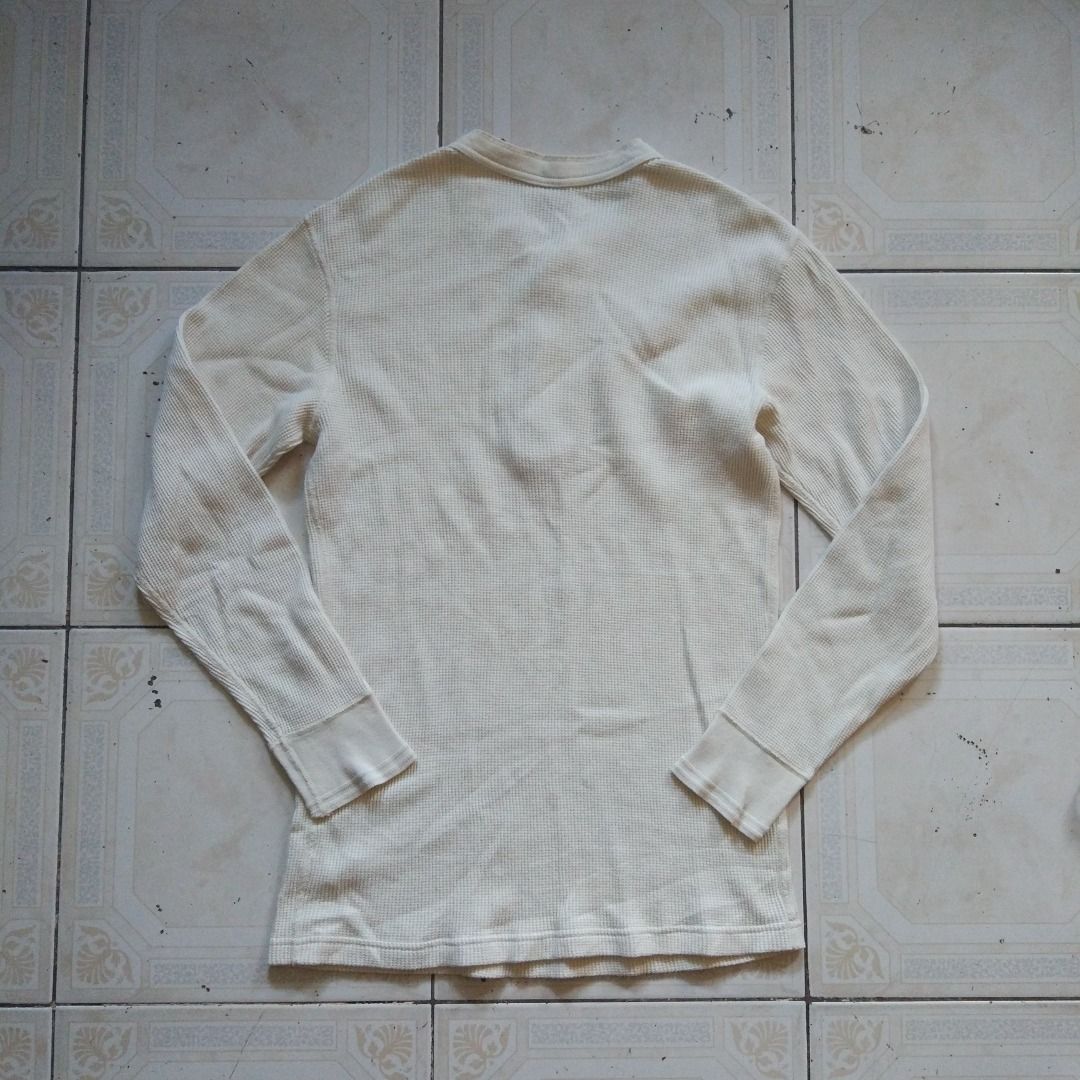 Pherrows Waffle Henley Longsleeve XL (Category: Formal Shirts) located in Pasay City. Submitted by denimdude.ph (Listing ID 1429778915, Image 2). Description: made in Japan tiny stain in front, last pic.