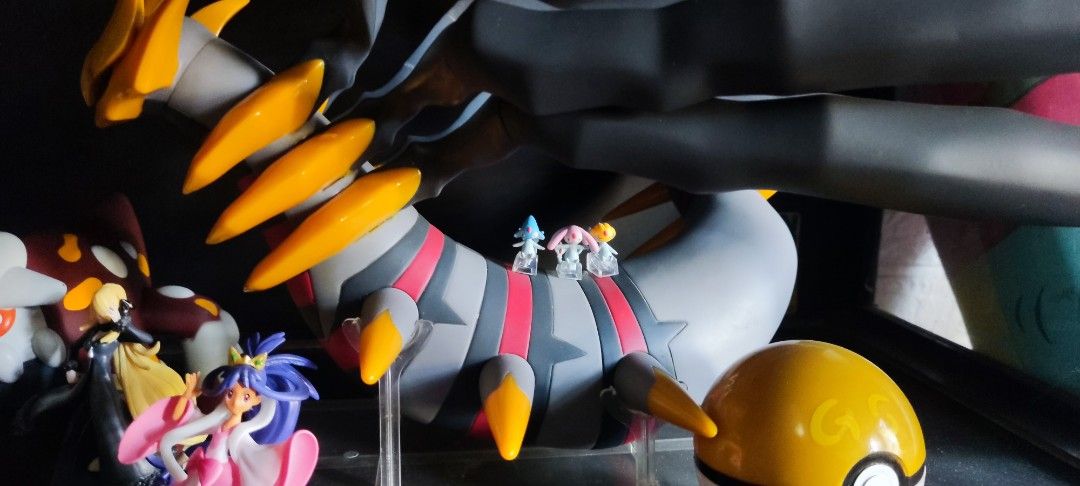 Pokemon scale world set (Category: Figurines & Statues) located in Manila. Submitted by stevencris91476 (Listing ID 1429710620, Image 1). Description: Selling my personal collection Ichiban Kuji Giratina BP Heatran Hisui set 1 with box Volo and Arcanine with box Cynthia and Iris 1/20 recast.