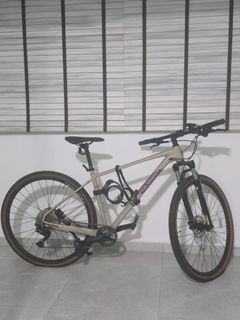 (Category: ) located in . Submitted by bronkbronk (Listing ID 1429788371, Image 1). Description: .