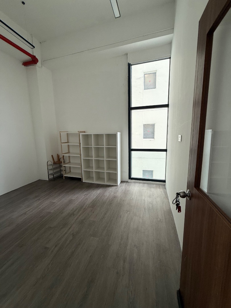 (Category: ) located in . Submitted by naixo09 (Listing ID 1429807622, Image 1). Description: .