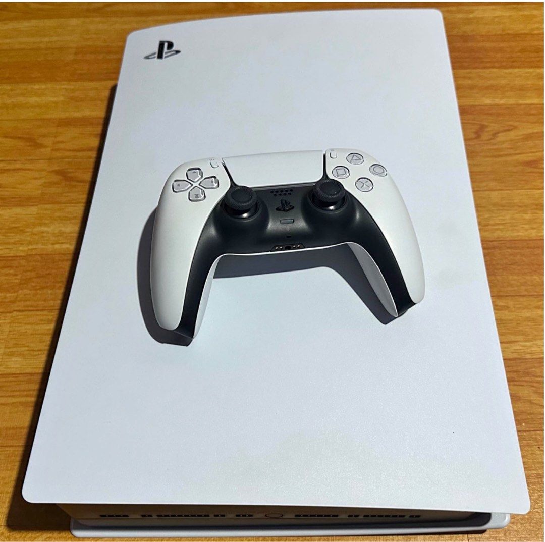 PS5 Digital Edition 825gb (Category: PlayStation) located in Manila. Submitted by takemystuffbuymystuff (Listing ID 1429755102, Image 1). Description: For sale only PS5 Digital edition 825gb 2ndhand (no issues) With 1Ds5, Hdmi cable & Power cord (No box) (No games).