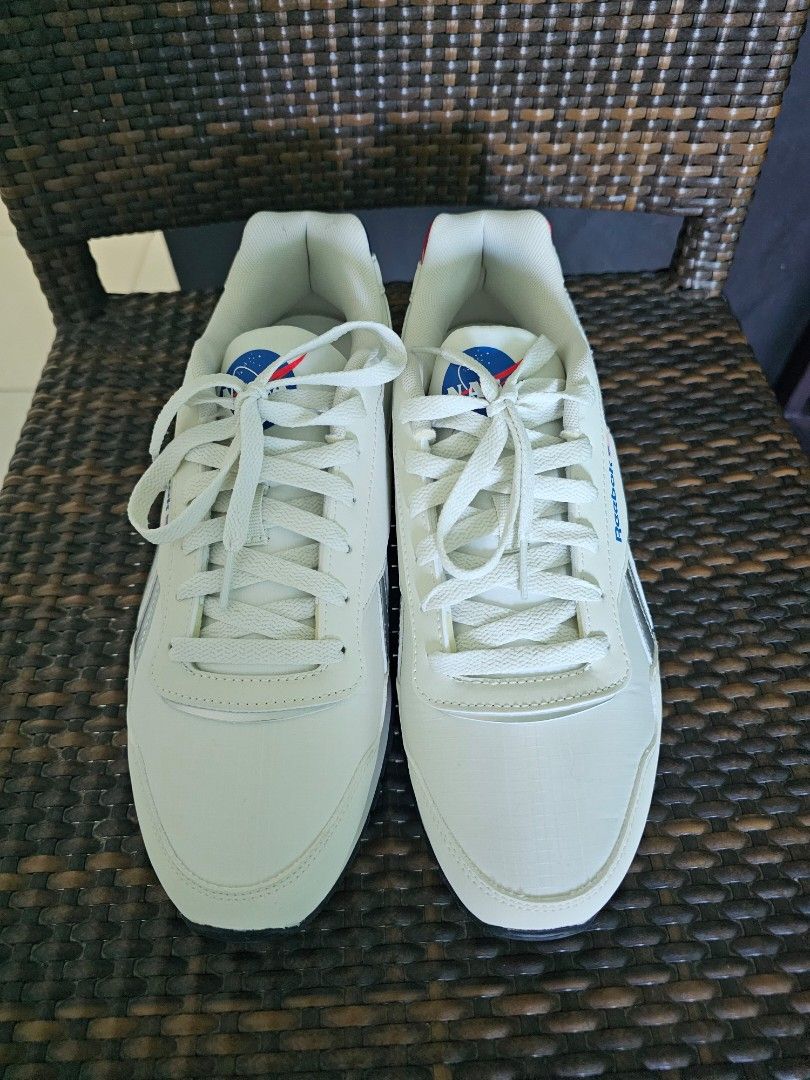 Reebok Glide Leather NASA Sneakers (Category: Sneakers) located in Quezon City. Submitted by dbjhub (Listing ID 1429722996, Image 3). Description: Reebok Glide NASA Edition Size 9 Pickup: Banawe Q Ave area.
