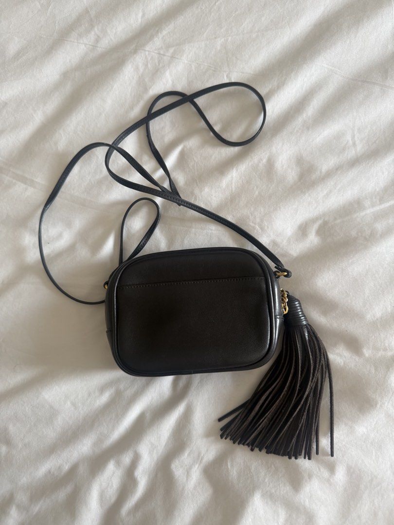 Saint Laurent Paris Monogram Blogger Shoulder Bag (Category: Luxury Bags & Wallets) located in Cavite. Submitted by _solidolo (Listing ID 1429791314, Image 3). Description: Check pics.