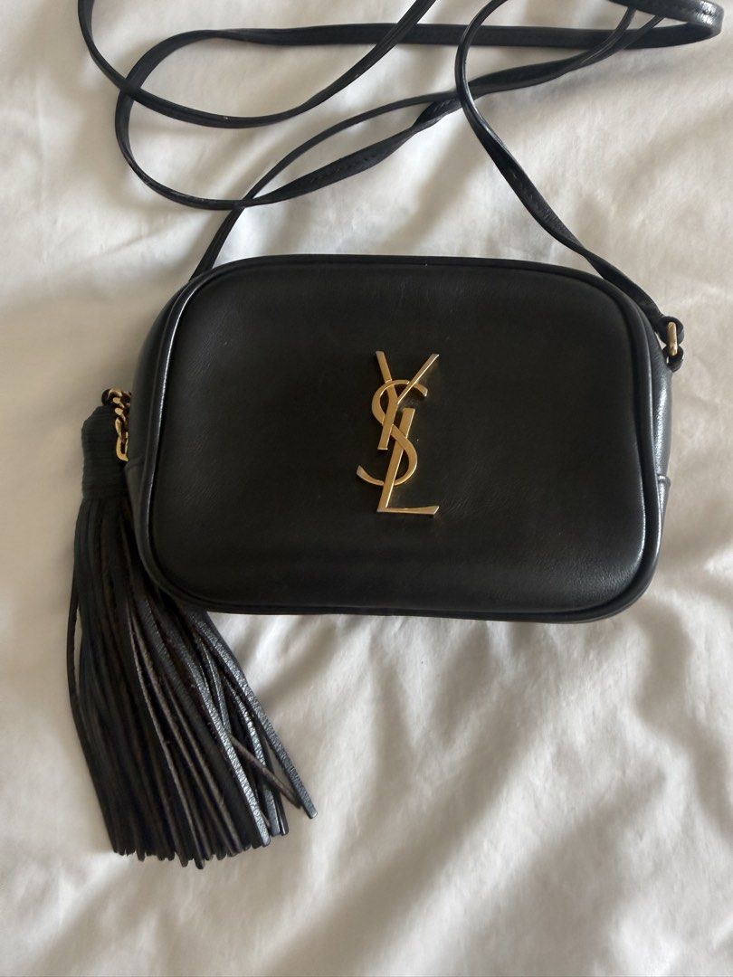 Saint Laurent Paris Monogram Blogger Shoulder Bag (Category: Luxury Bags & Wallets) located in Cavite. Submitted by _solidolo (Listing ID 1429791314, Image 2). Description: Check pics.