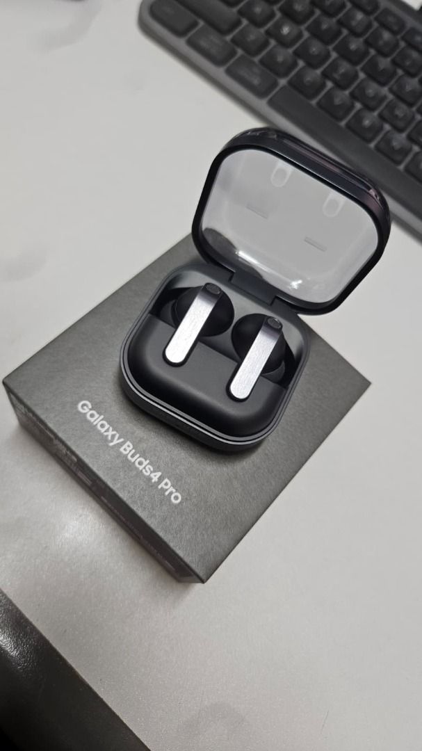 Samsung Galaxy Buds4 Pro - Black