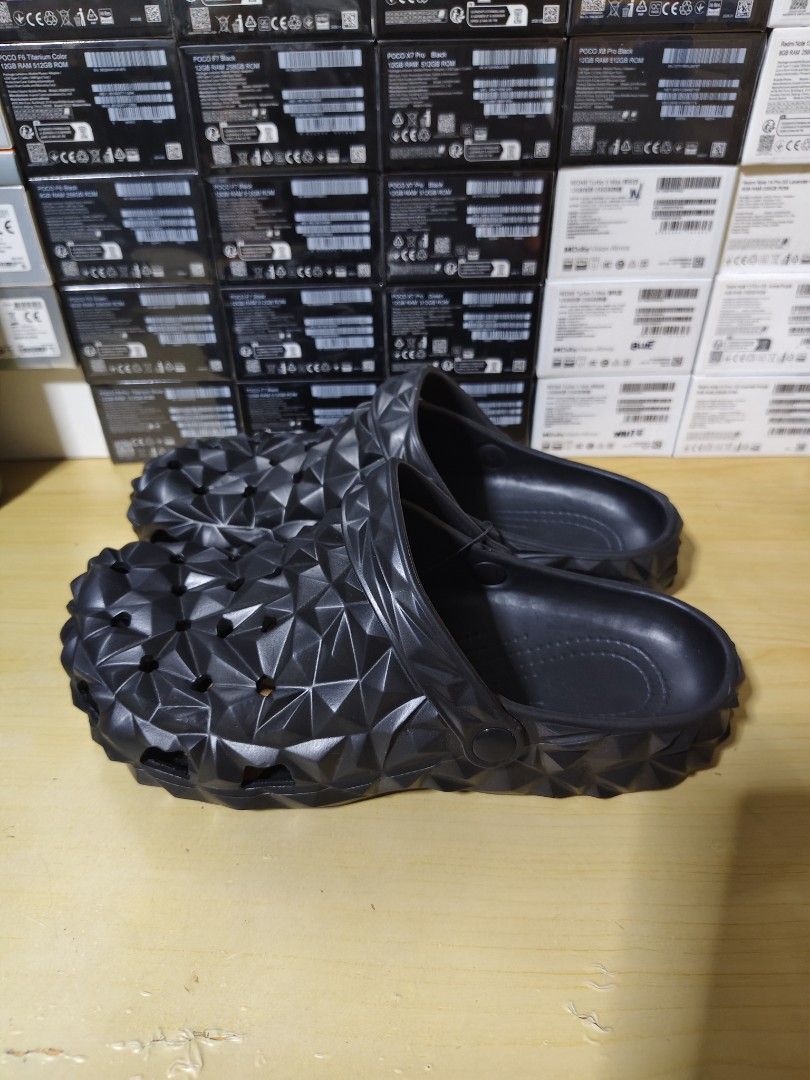 Sprint Slides Black Size 10 (Category: Slippers & Slides) located in Marilao. Submitted by declutterwjosh13 (Listing ID 1429773462, Image 2). Description: 🌟 Sprint Slides Size 10 Black 🌟 📌 Price: Php 400 only! 📍 Location: Marilao, Bulacan 📝 Item Details: Condition: Brand New/Not Used RFS: Wrong size 🚚 Delivery / Meetup Options: Meetup: SM Marilao/Marilao Public Market (add fee) Delivery: Grab/Lalamove/LBC (Buyer shoulder fee) Pickup: Infron