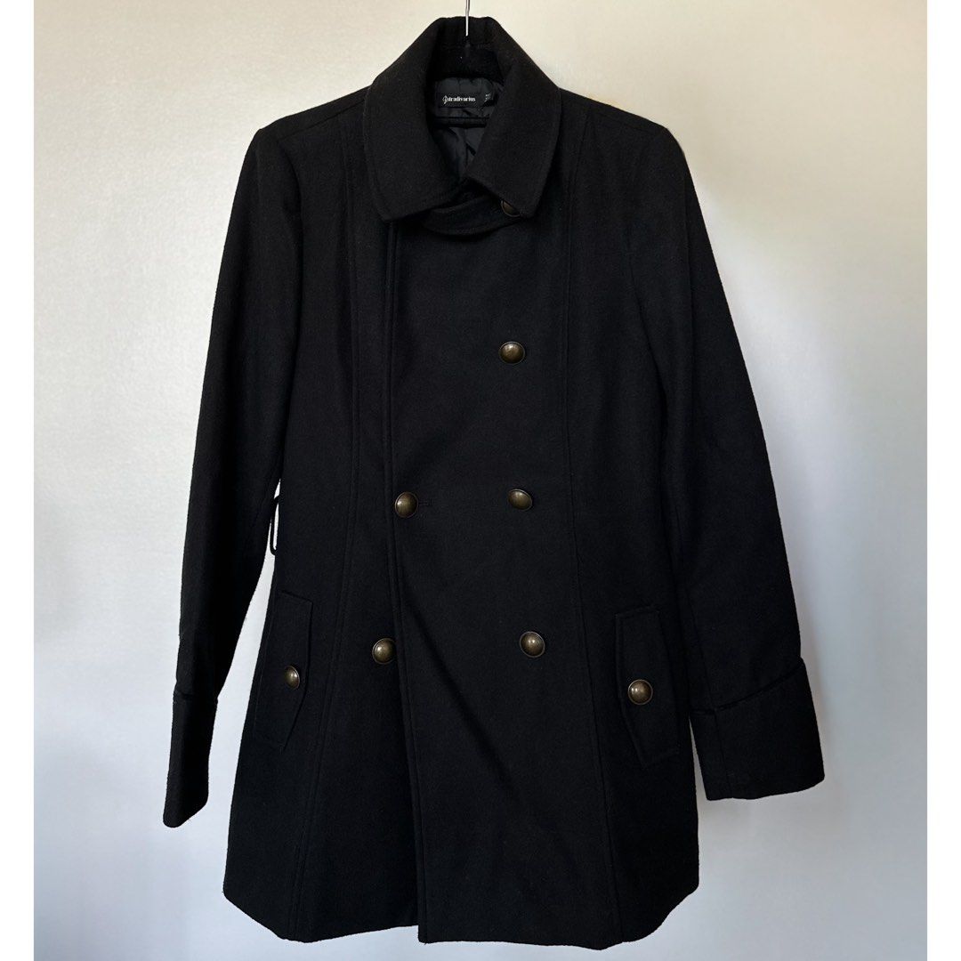 Stradivarius Double-Breasted Wool-Blend Coat (Black, S) (Category: Coats, Jackets and Outerwear) located in Taguig. Submitted by camiladeclutters (Listing ID 1429771137, Image 3). Description: Gently used, still in very good condition 🖤 Timeless black coat in a structured wool-blend felt fabric that instantly elevates any outfit. Can be worn open for a relaxed look or buttoned up for a more polished, put-together feel. ✔ Double-breasted design ✔