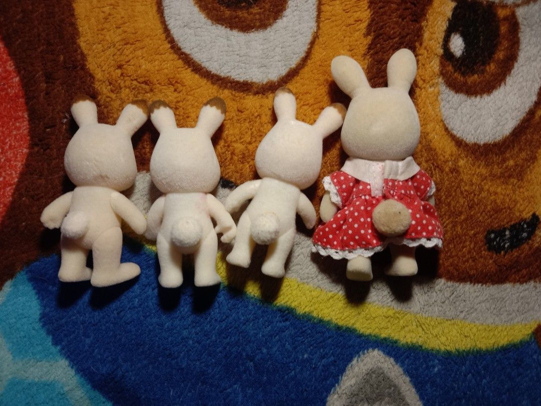 Sylvanian Family/Calico Critters White and Choco Rabbit (Category: Figurines & Statues) located in Malabon City. Submitted by thrift_or_trick (Listing ID 1429758187, Image 3). Description: - In good condition pa ung critters - Nasa picture ung price Payment: via gcash or maya Shipping (+ sf): lbc Shipping day: Saturdays only Please message me for more information and pictures. Thank you..