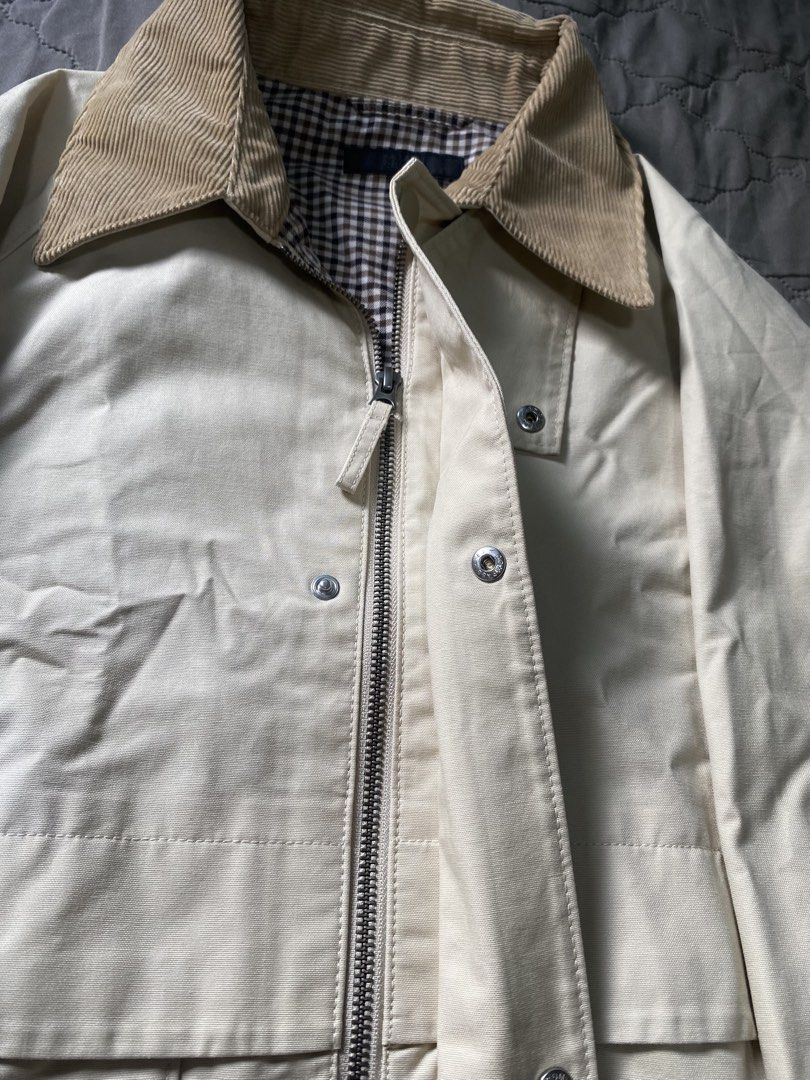 Uniqlo utility short blouson jacket v1 SMALL (Category: Coats, Jackets and Outerwear) located in Koronadal. Submitted by mykill10 (Listing ID 1429745400, Image 3). Description: Uniqlo utility short blouson jacket v1 Color: natural Size: small Excellent condtion Color rate :10/10 Price : 3,000 Location : koronadal city .