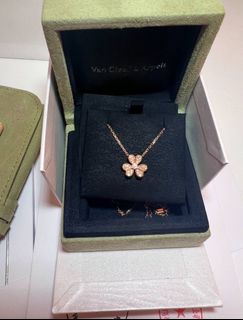 (Category: ) located in . Submitted by b.y_luxury (Listing ID 1429798792, Image 1). Description: .